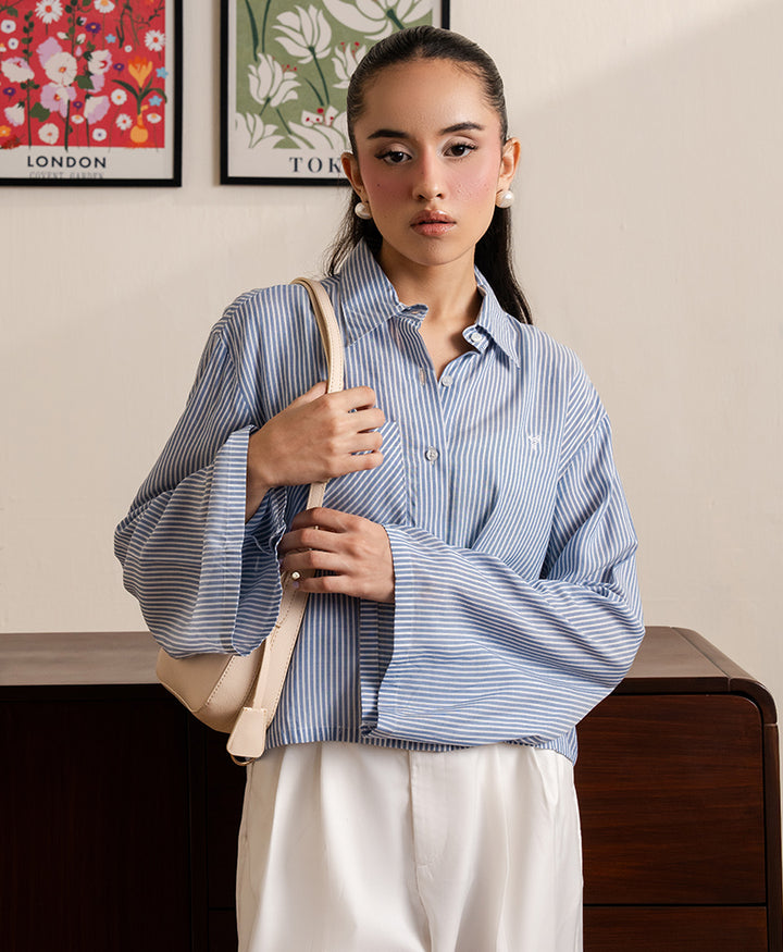 Light Blue Wide-Sleeve Shirt (Women)