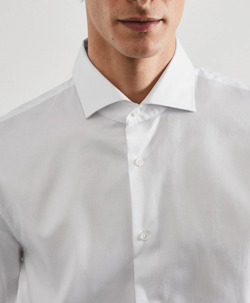 Crisp White Shirt (Slim / Modern Fit)