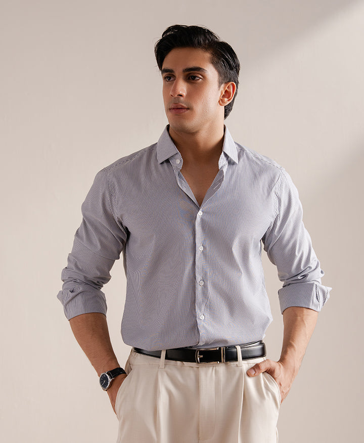 Thin Stripes Shirt (Slim / Modern Fit)